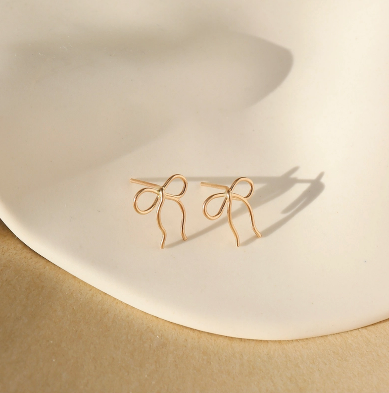 Token Mini Bow Studs